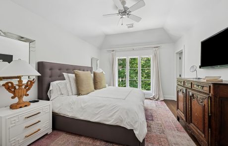 21 49-9 Bull Path Close East Hampton 1039 Bedroom