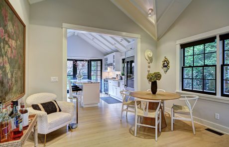 8-95 Fordham Rd dine