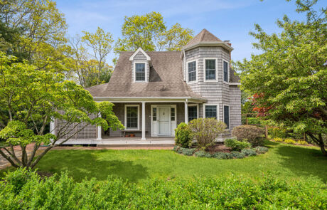 08-25 Carver St Sag Harbor 6268 Fron t